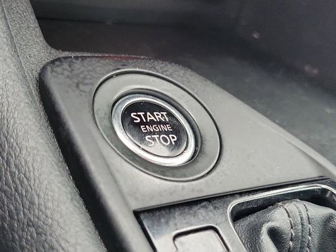 Certified 2021 Nissan Sentra S image 32