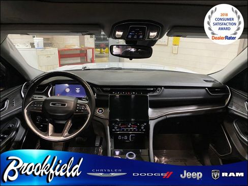 Used 2021 Jeep Grand Cherokee L Limited image 16