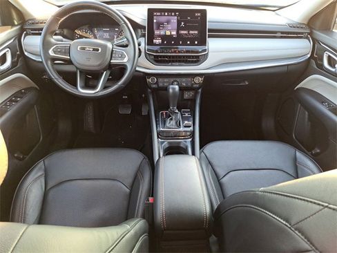 Used 2022 Jeep Compass Limited image 11