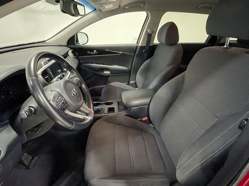 Used 2018 Kia Sorento AWD image 3