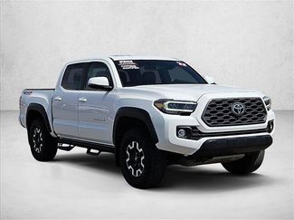 Used 2022 Toyota Tacoma TRD Off-Road w/ TRD Premium Off Road Package AWD/4WD video 3