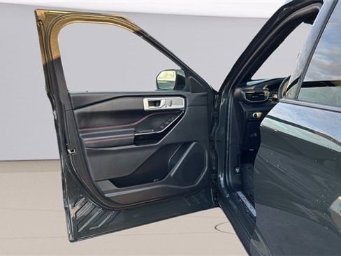 Used 2022 Ford Explorer ST-Line w/ Class IV Trailer Tow Package image 17