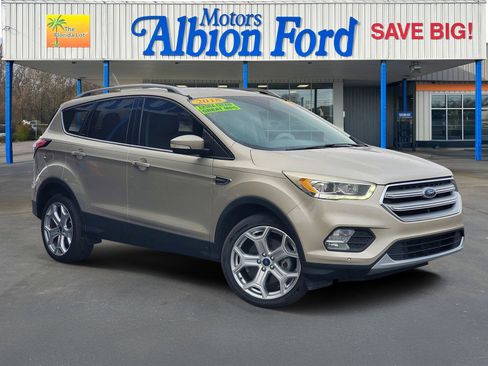 Used 2018 Ford Escape Titanium image 1