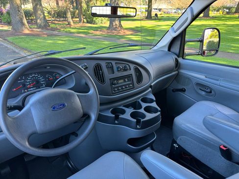 Used 2008 Ford E-350 and Econoline 350 Super Duty RWD image 26
