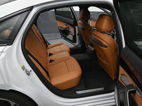 New 2026 Audi A8 L 3.0T AWD/4WD image 13