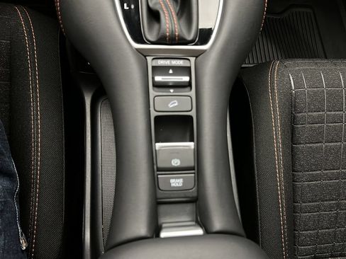 Certified 2024 Honda HR-V Sport image 32