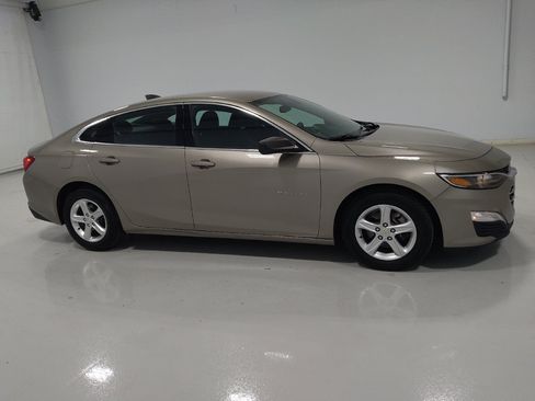 Used 2022 Chevrolet Malibu LS FWD image 11