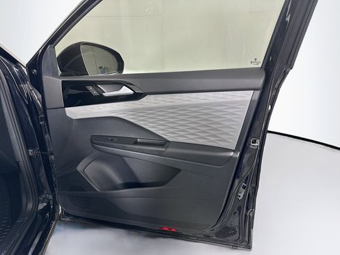 Used 2023 Volkswagen Taos S image 29