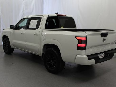 Used 2023 Nissan Frontier SV w/ Technology Package RWD image 12