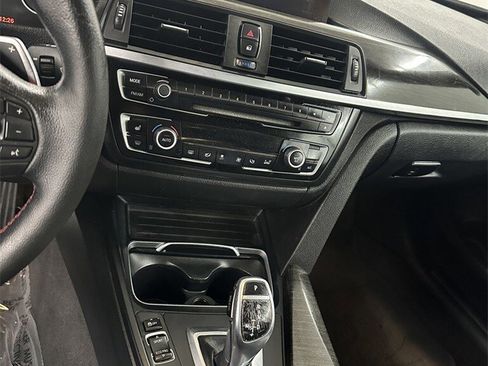 Used 2016 BMW 428i xDrive Convertible image 16