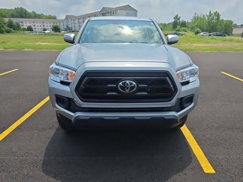 Used 2023 Toyota Tacoma SR AWD/4WD image 2