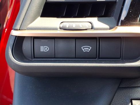 Certified 2026 Toyota Crown AWD/4WD image 17
