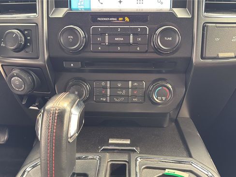 Used 2017 Ford F150 XLT w/ Equipment Group 302A Luxury AWD/4WD image 23
