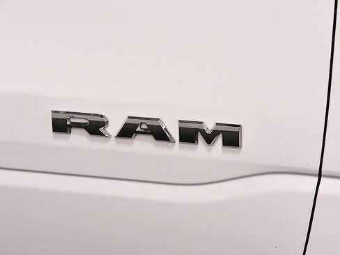 Used 2023 RAM 1500 Big Horn AWD/4WD image 11