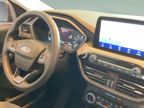 Used 2022 Ford Escape SE w/ SE Sport Appearance Package FWD image 33