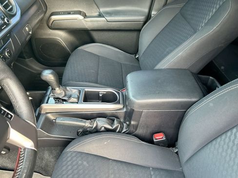 Used 2021 Toyota Tacoma SR5 w/ Trail Edition RWD image 27