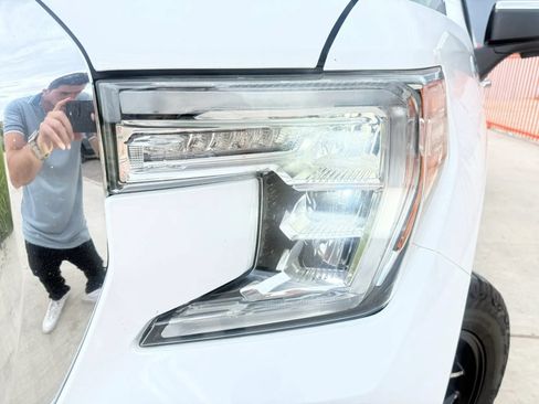 Used 2020 GMC Sierra 1500 SLT RWD image 15