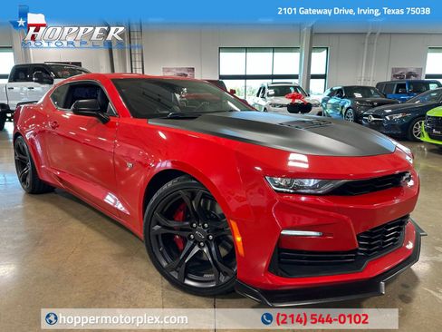 Used 2021 Chevrolet Camaro SS image 1