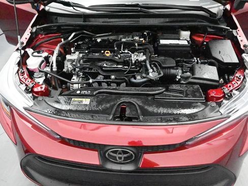 Used 2025 Toyota Corolla LE FWD image 16