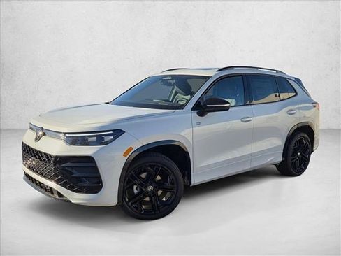 New 2026 Volkswagen Tiguan SE R-Line image 1