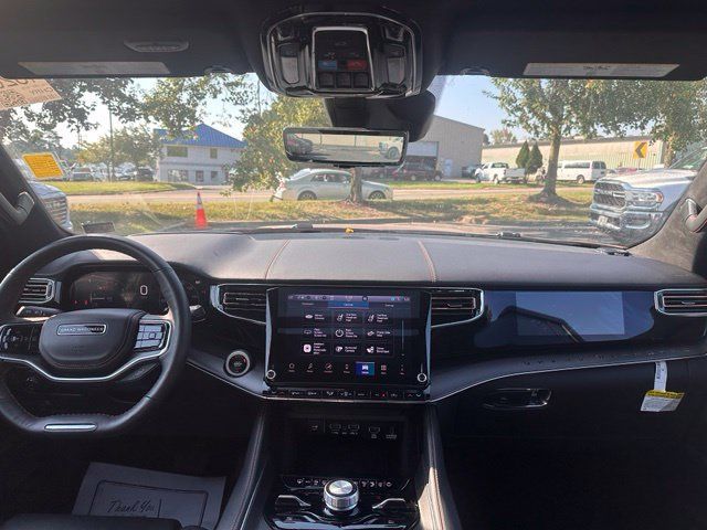 Used 2025 Jeep Grand Wagoneer Series III w/ Rear Seat Video Group 1 AWD/4WD image 24