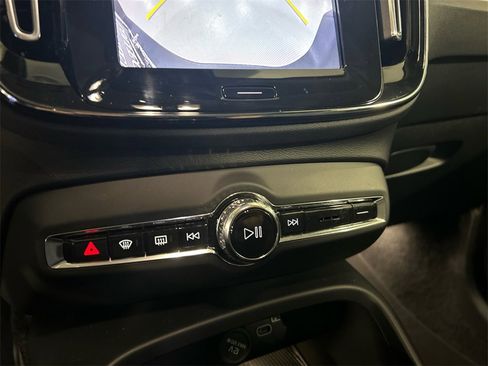 Used 2026 Volvo XC40 B5 Plus w/ Protection Package Premier image 18