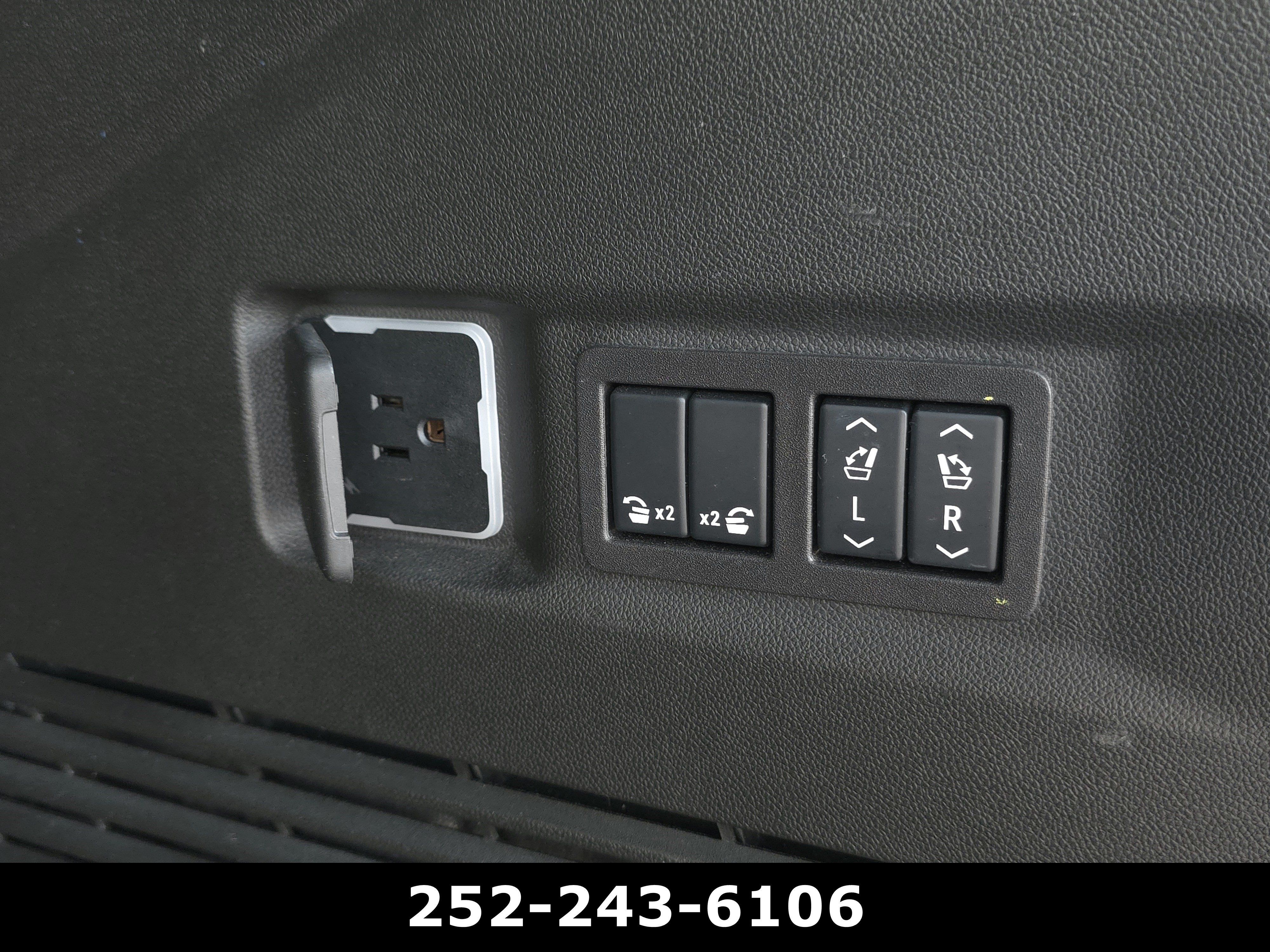 Used 2024 GMC Yukon Denali Ultimate AWD/4WD image 36