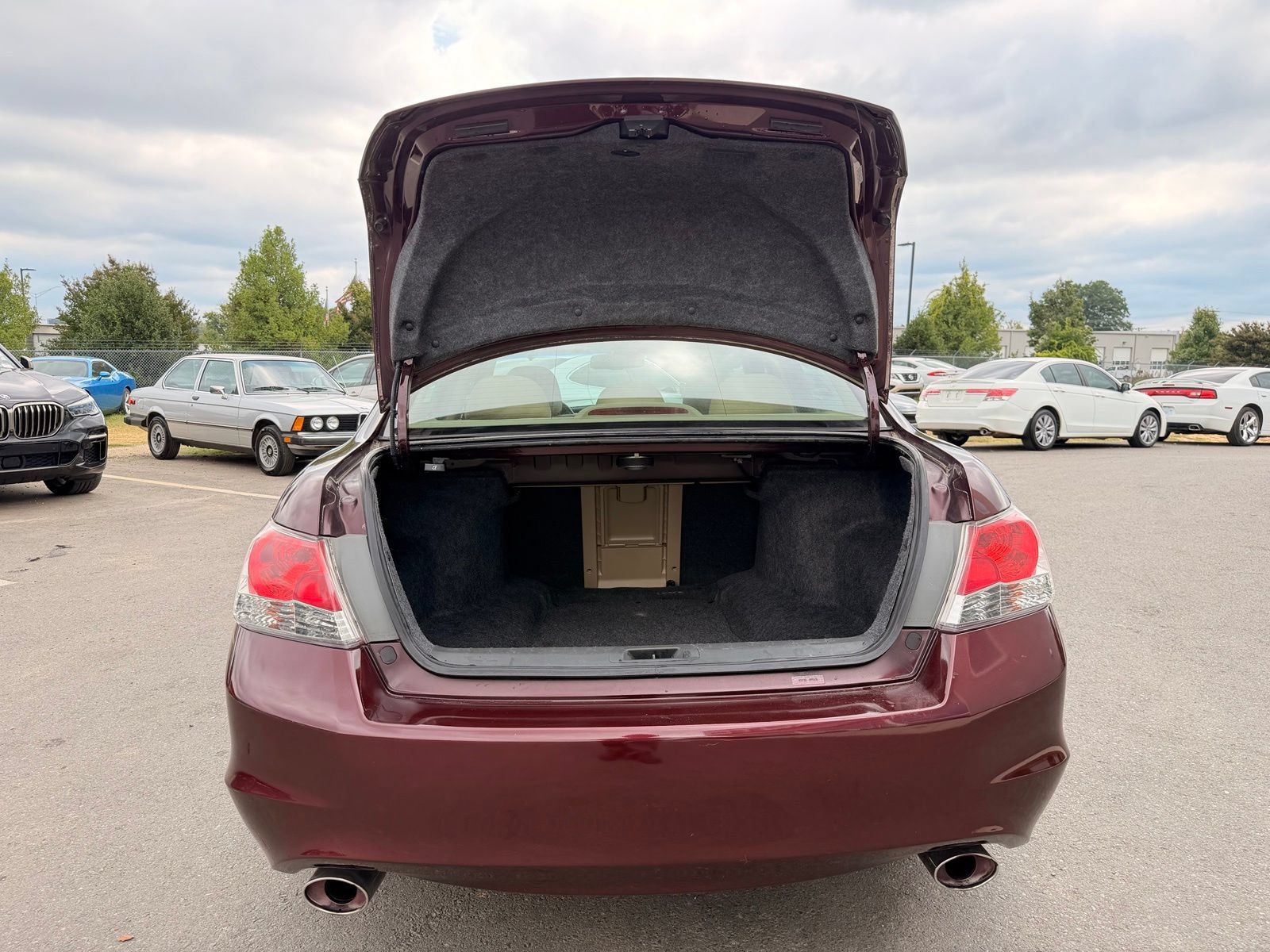 Used 2010 Honda Accord EX-L image 33