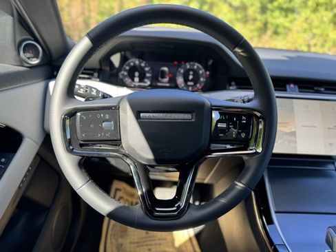 Used 2026 Land Rover Range Rover Evoque S image 25