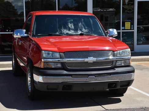 Used 2004 Chevrolet Silverado 1500 W/T RWD image 9