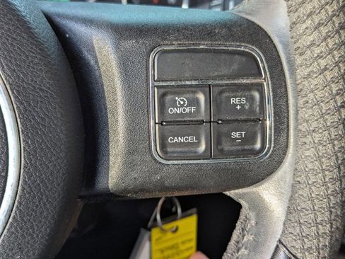 Used 2016 Jeep Wrangler Unlimited Sahara w/ Connectivity Group AWD/4WD image 12