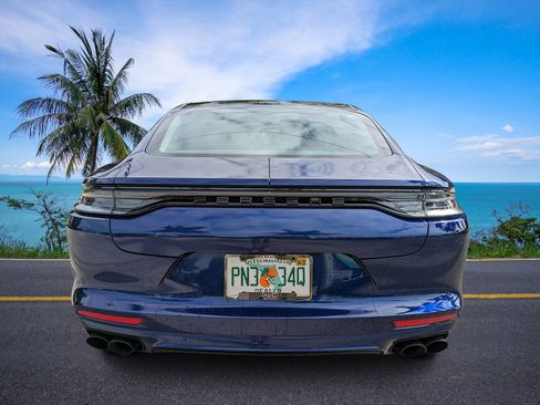 Used 2021 Porsche Panamera GTS image 35