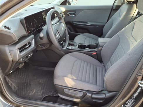 Used 2025 Kia K4 EX FWD image 19