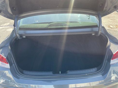 Used 2025 Hyundai Elantra SEL FWD image 32