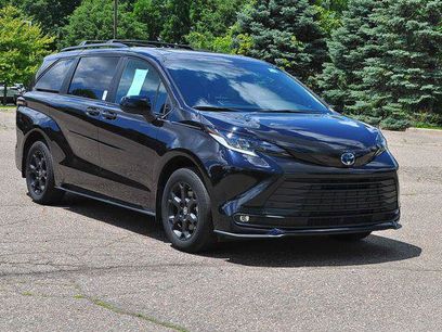 Certified 2025 Toyota Sienna XLE Woodland Edition