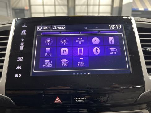 Used 2017 Honda Pilot Touring image 23