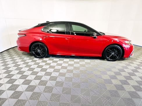 Used 2021 Toyota Camry XSE image 2