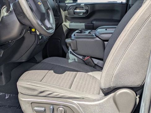 Used 2022 Chevrolet Silverado 2500 Custom w/ Custom Convenience Package RWD image 16