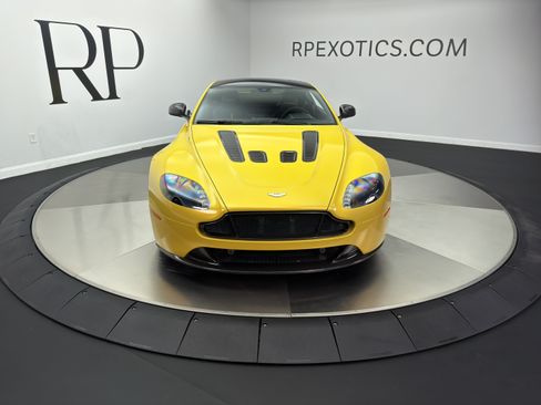 Used 2015 Aston Martin V12 Vantage S RWD image 5