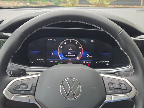New 2026 Volkswagen Taos SE AWD/4WD image 18
