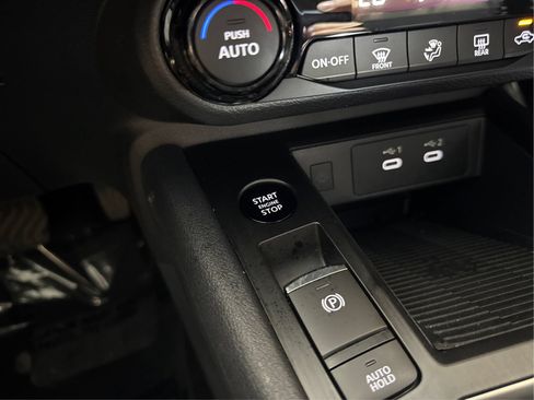 Used 2026 Nissan Kicks SV FWD image 27