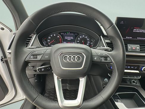 Used 2023 Audi Q5 2.0T Premium w/ Convenience Package AWD/4WD image 16