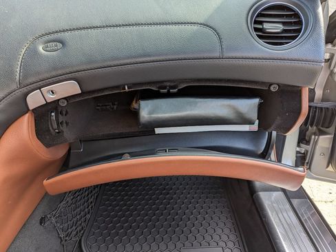 Used 2007 Mercedes-Benz SL 550 image 32