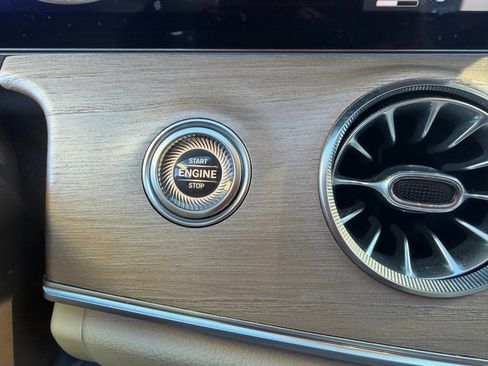 Used 2018 Mercedes-Benz E 400 4MATIC Coupe image 25