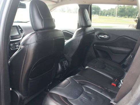 Used 2015 Jeep Cherokee Trailhawk w/ Comfort/Convenience Group AWD/4WD image 12
