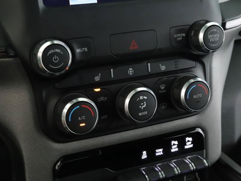 Used 2023 RAM 1500 Big Horn AWD/4WD image 14