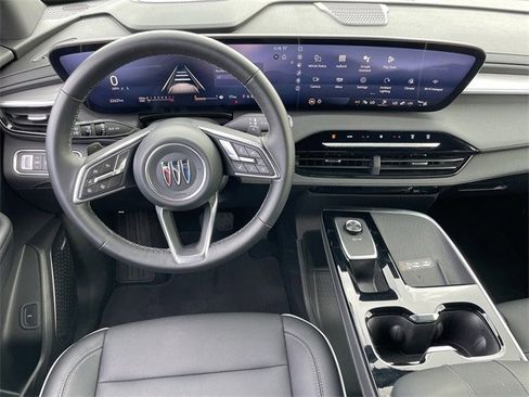 Used 2025 Buick Enclave Preferred image 11