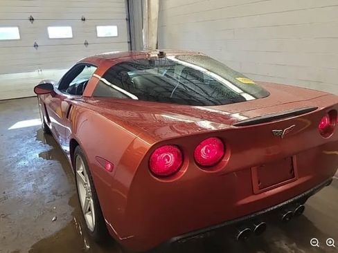 Used 2005 Chevrolet Corvette Coupe w/ Preferred Equipment Group image 2