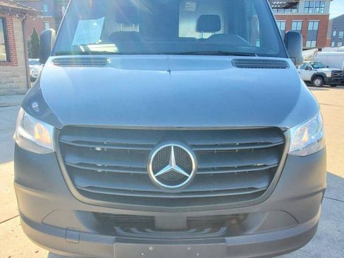 Used 2019 Mercedes-Benz Sprinter 144 image 2