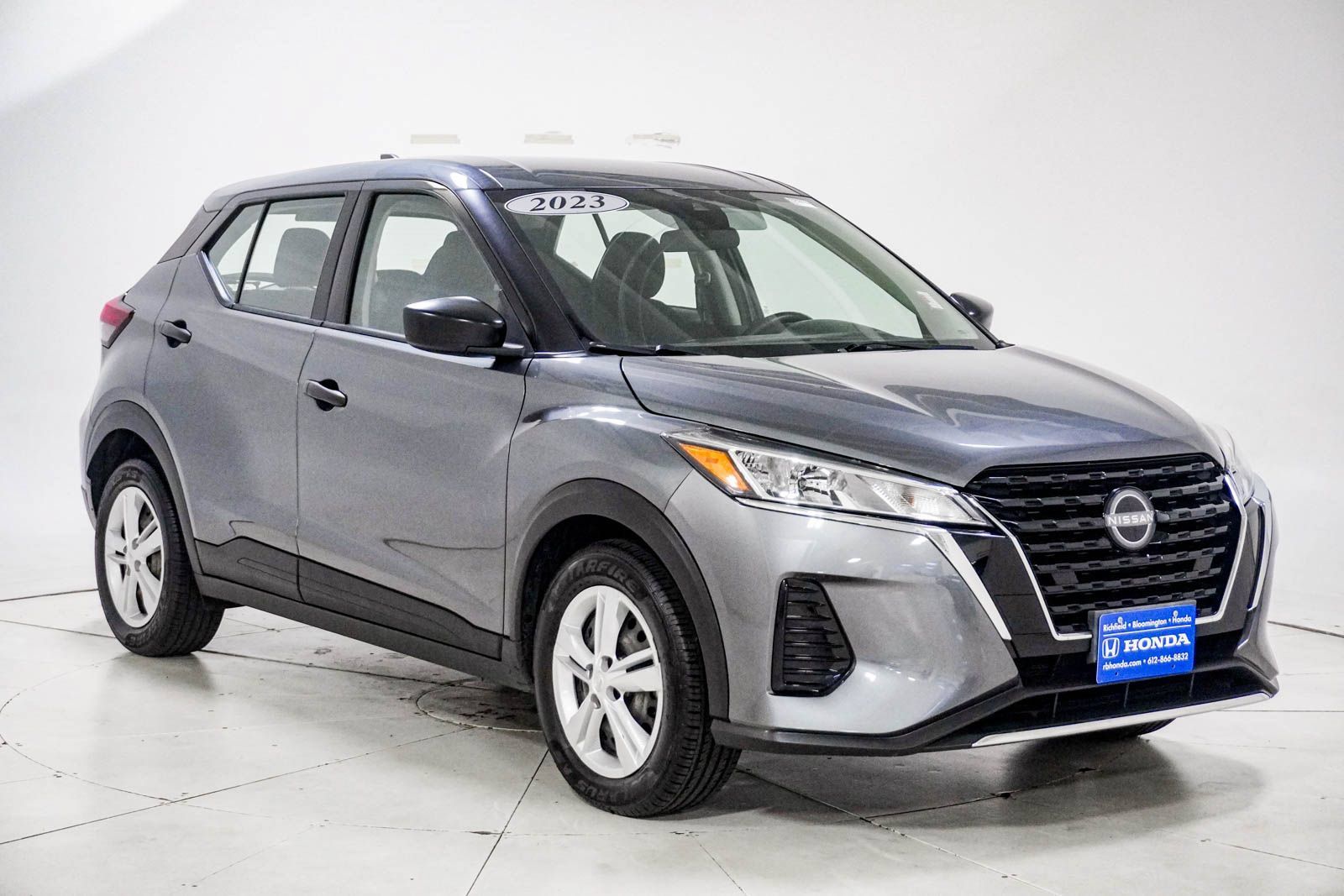 Used 2023 Nissan Kicks S FWD image 13